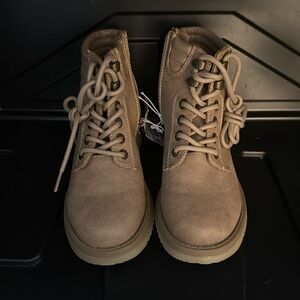 Blowfish brand women's vegan boots, mushroom grayish brown color, size 7 NWT